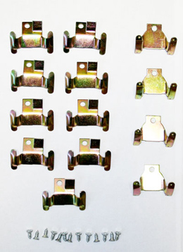 1959-1960 LOWER WINDSHIELD MOULDING CLIPS